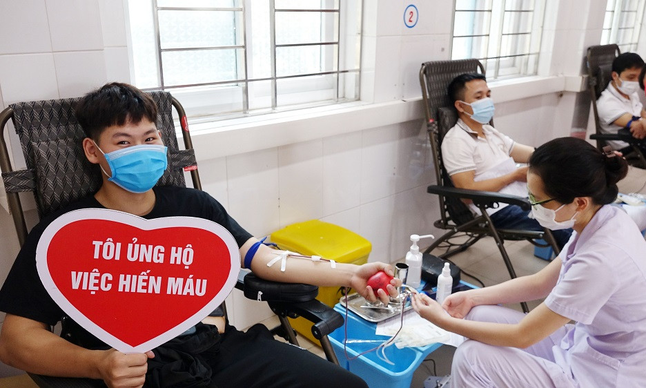 Bệnh viện Bãi Cháy tiếp nhận 135 đơn vị máu 