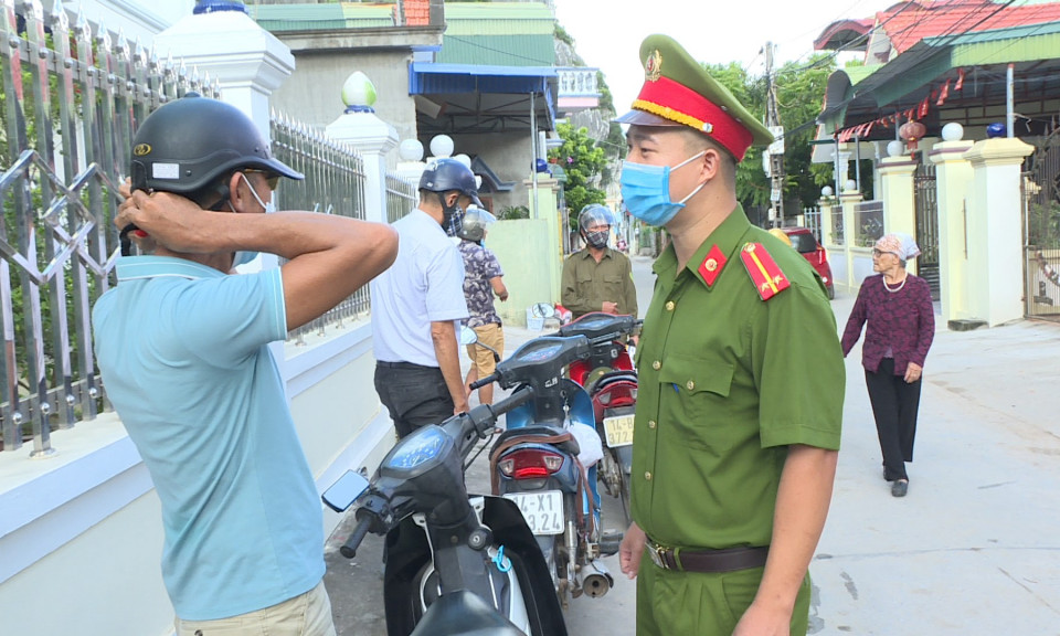 Xã Hoàng Tân phát huy vai trò Bí thư, Trưởng khu trong công tác đảm bảo trật tự ATGT