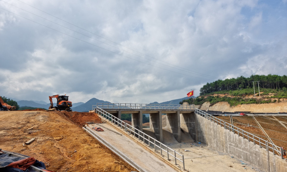 Giải ngân vốn đầu tư công: Nhiều địa phương khó đạt mục tiêu