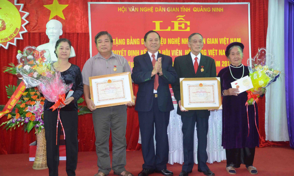 Nguyễn Quang Vinh: Thơ và nghiên cứu văn hóa dân gian