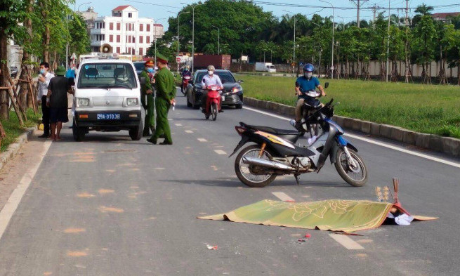 Điều tra vụ cụ bà tử vong cạnh chiếc xe đạp trên đường Trịnh Văn Bô