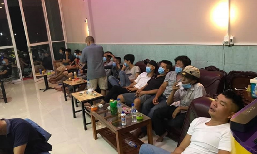 Triệt phá điểm cá độ bóng đá EURO tại quán cà phê “Ba Hồng Kông"