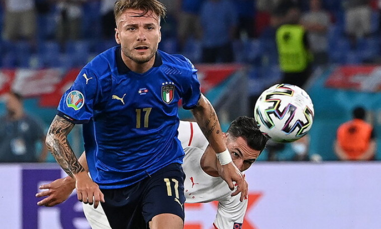 Italy vào vòng 1/8 sớm một lượt trận