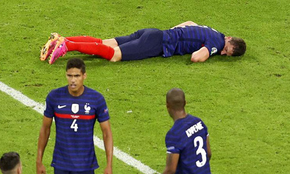 ĐT Pháp bị UEFA sờ gáy sau trận thắng Đức