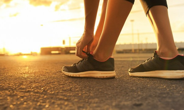 Khoa học phát hiện lợi ích bất ngờ của đi bộ trước khi ăn sáng