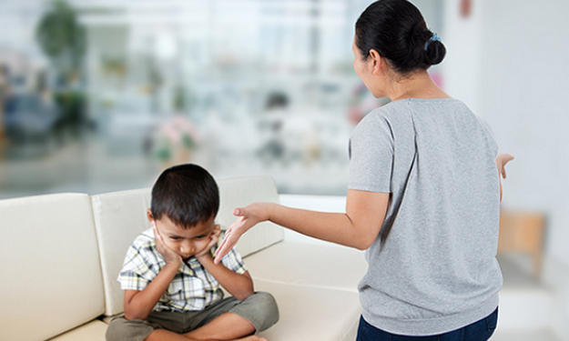 Dạy con trong gia đình: Nên nghiêm khắc hay dân chủ?