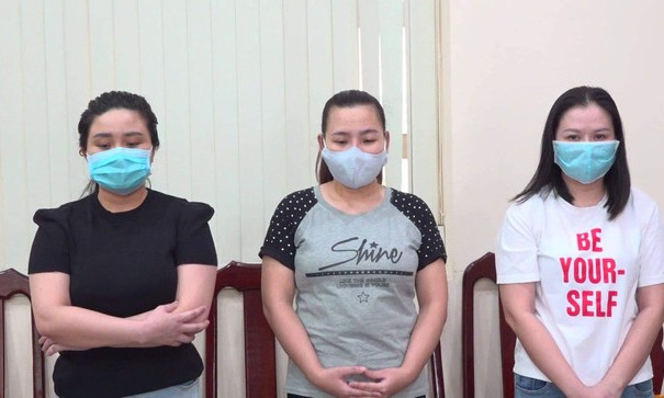 Nhóm ‘nữ quái’ lập phòng công chứng giả để lừa bán đất