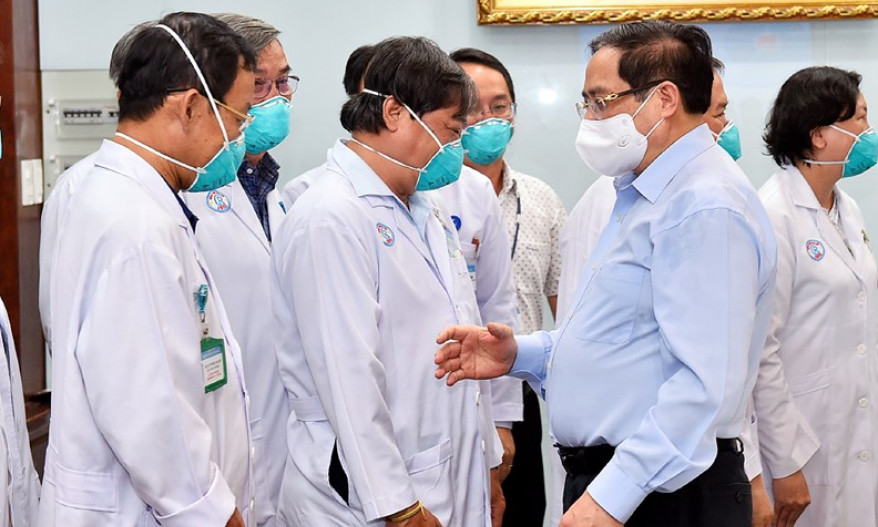 Thủ tướng khen 10 tập thể, cá nhân xuất sắc trong phòng chống dịch