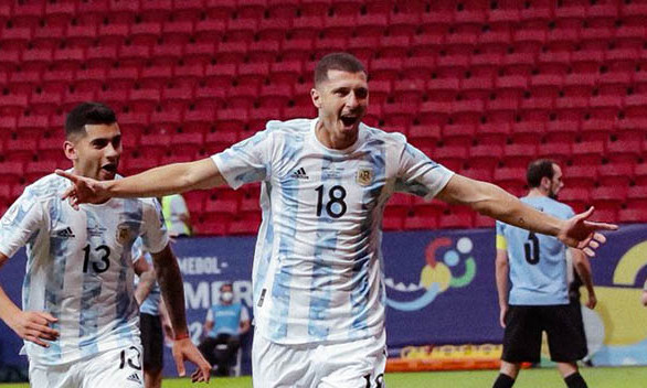Kết quả Argentina 1-0 Uruguay: Messi tiếp tục tỏa sáng, Argentina có chiến thắng đầu tiên