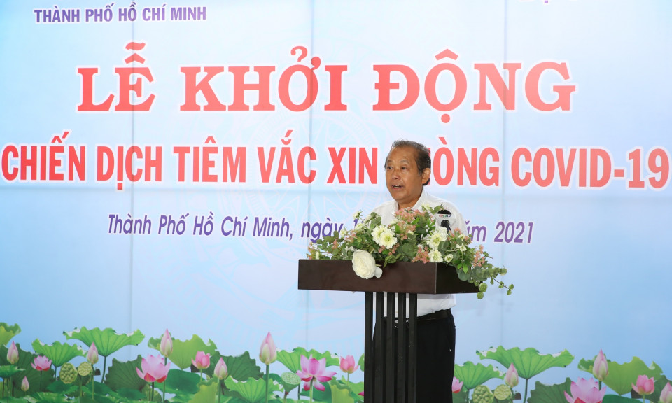 TPHCM khởi động chiến dịch tiêm 836.000 liều vaccine phòng COVID-19