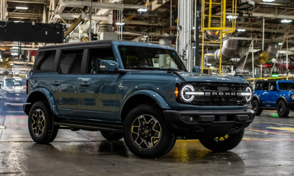 Huyền thoại Ford Bronco cuối cùng cũng lên dây chuyền sản xuất