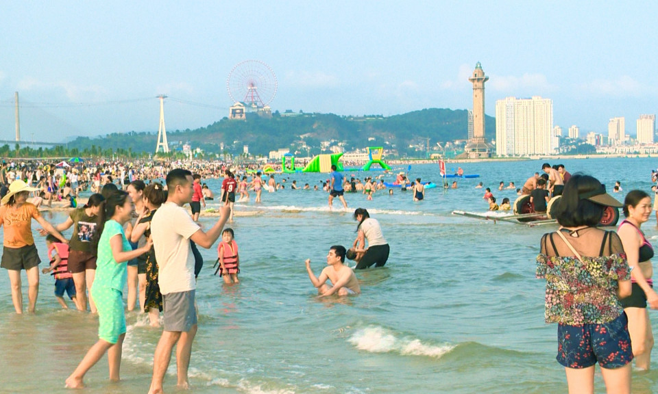  TP Hạ Long: Đảm bảo an toàn các bãi tắm biển