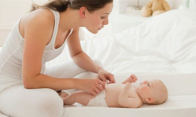 Mách mẹ cách chọn tã, bỉm cho bé