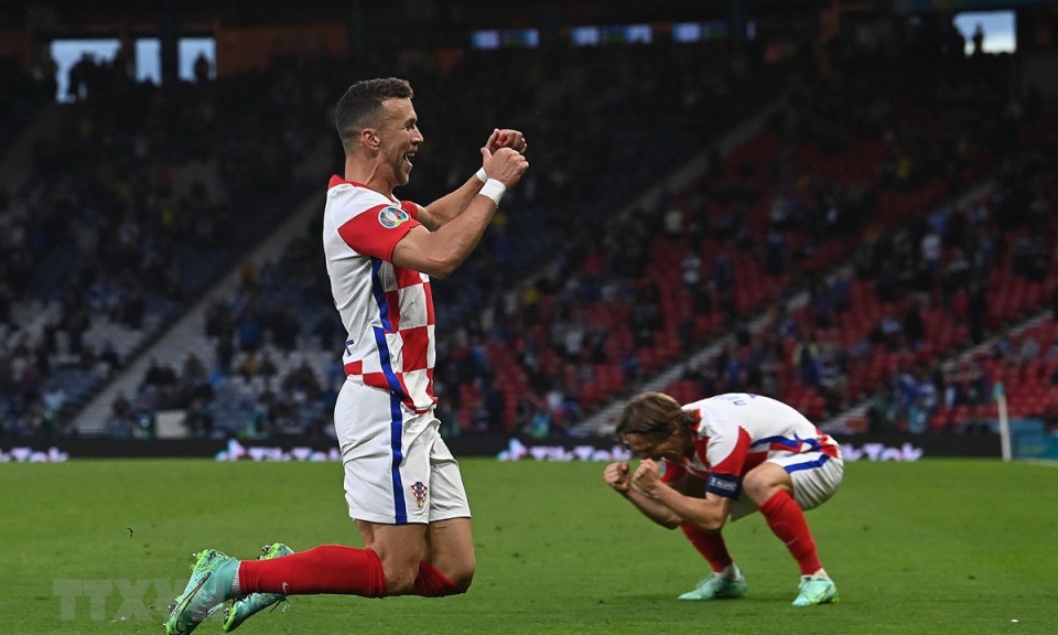 Xác định được 12 đội tuyển góp mặt ở vòng 1/8 EURO 2020