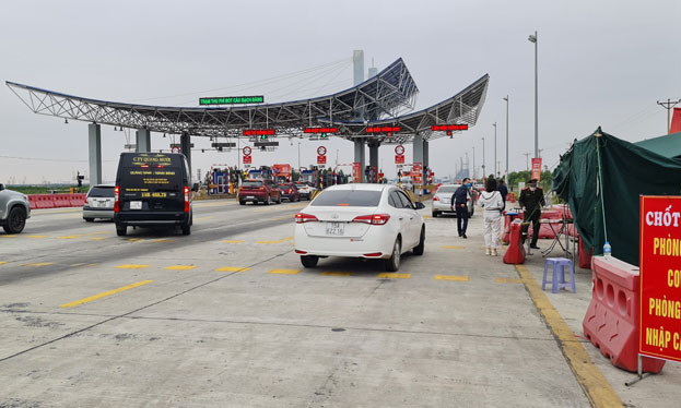 Quang Ninh suspends inter-provincial transport from June 25 amid Covid-19 spread