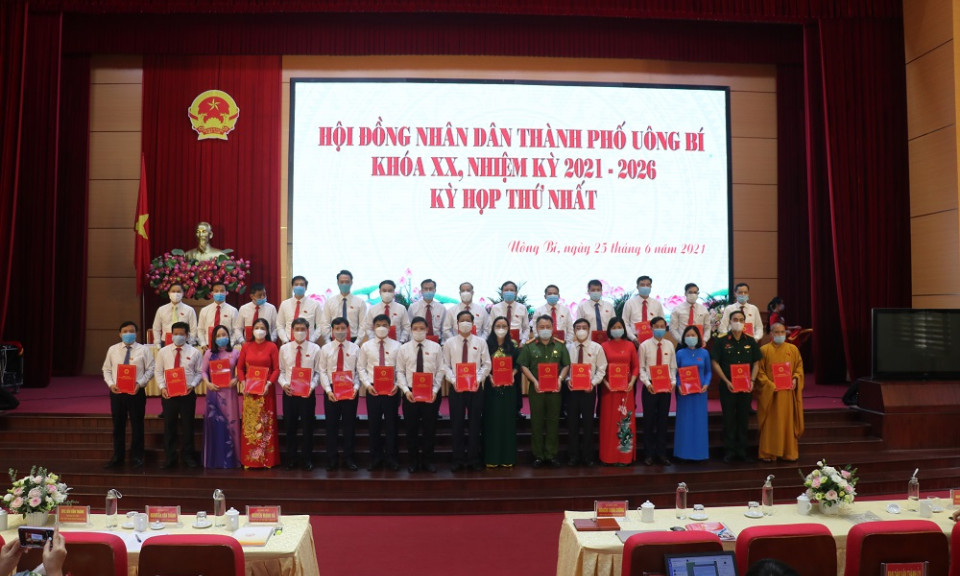 Kỳ họp thứ nhất HĐND một số địa phương nhiệm kỳ 2021-2026: Bầu các chức danh chủ chốt