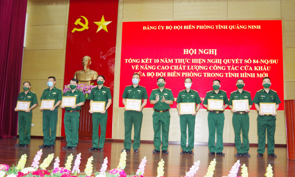 BĐBP tỉnh: Khen thưởng cho 16 tập thể, cá nhân xuất sắc trong công tác cửa khẩu