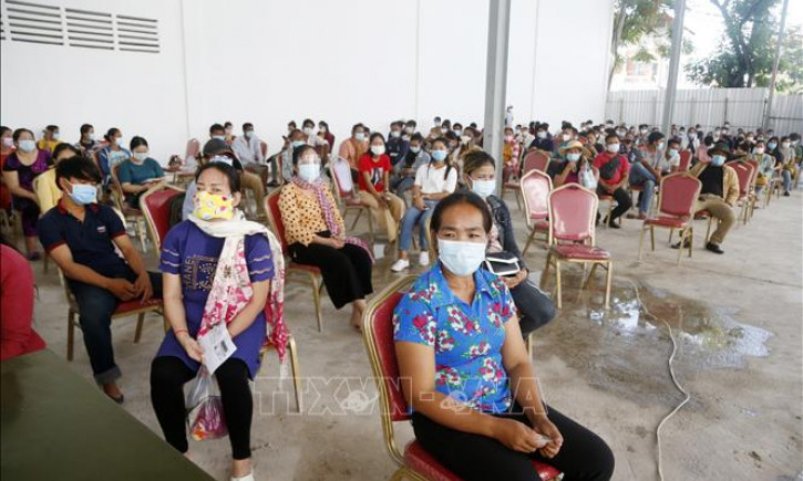 Campuchia thêm 883 ca mắc, 16 ca tử vong do COVID-19
