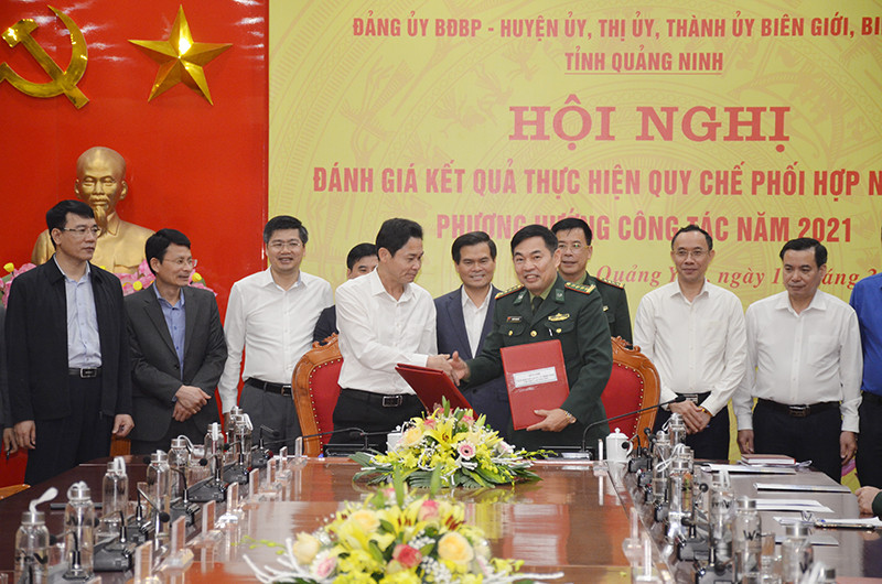 Lãnh đạo Đảng ủy BĐBP tỉnh và các địa phương biên giới ký quy chế phối hợp năm 2021.