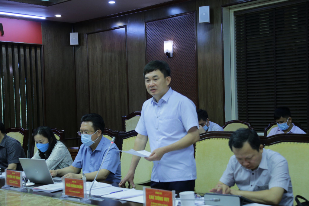 Đồng chí Ngô Hoàng Ngân, Phó Bí thư Thường trực Tỉnh ủy, phát biểu tại Hội thảo.