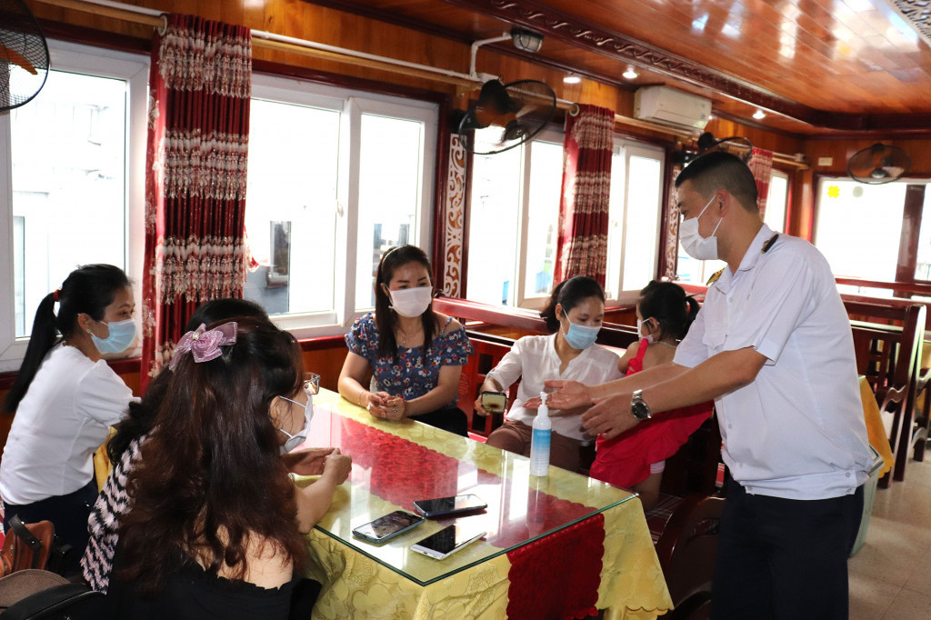 Various package tours themed safe holidays have been introduced to tourists.