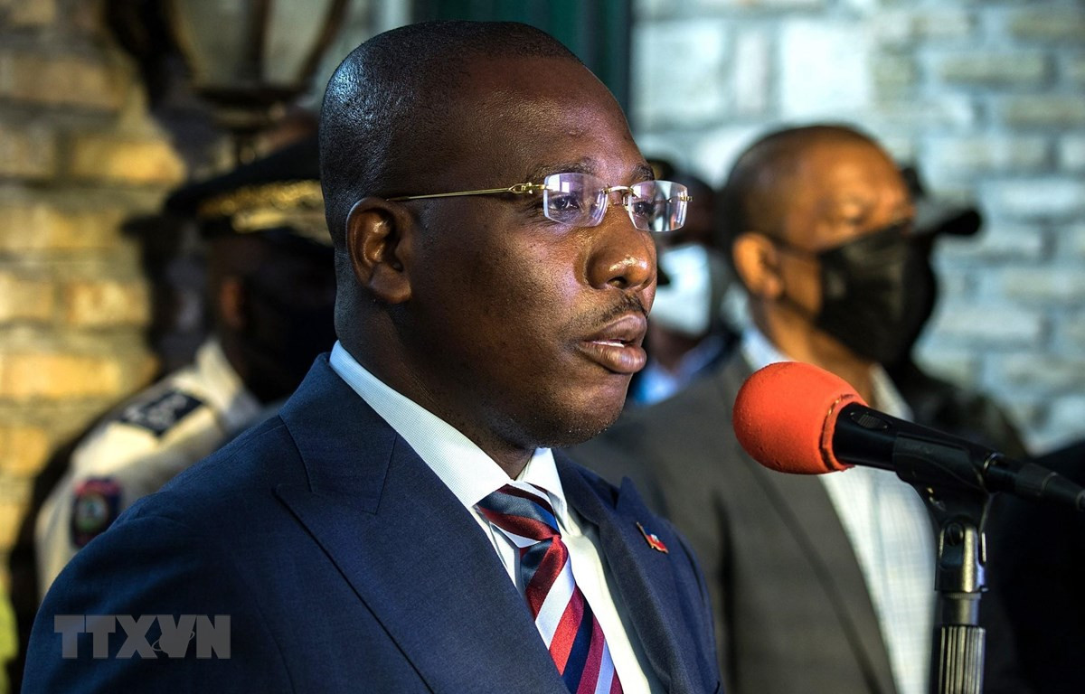 Thủ tướng lâm thời Haiti Claude Joseph trong cuộc họp báo ở Port-au Prince ngày 11/7/2021. (Ảnh: AFP/TTXVN)