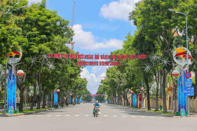 An almost empty street in Ho Chi Minh City as the southern metropolis is being placed under social distancing.