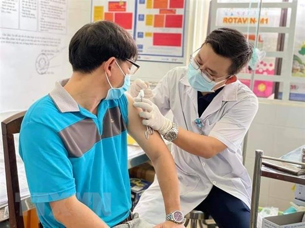 Trien vong kinh te phu thuoc vao toc do va quy mo tiem chung vaccine hinh anh 4