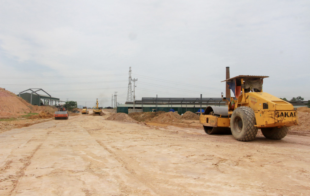 Tuyến đường Trung tâm TX Đông Triều phấn đấu hoàn thành thông tuyến kỹ thuật vào quý III/2021.