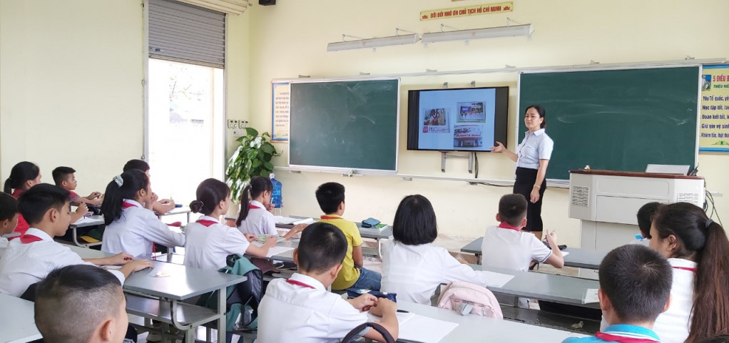 Ngành Giáo dục & Đào tạo Đông Triều luôn tiên phong trong ứng dụng công nghệ vào công tác giảng dạy.