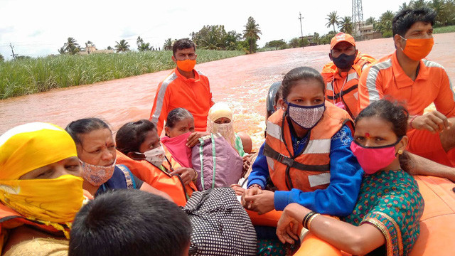 Mưa lớn gây lở đất ở miền Bắc Ấn Độ, 9 người thiệt mạng - Ảnh 2.