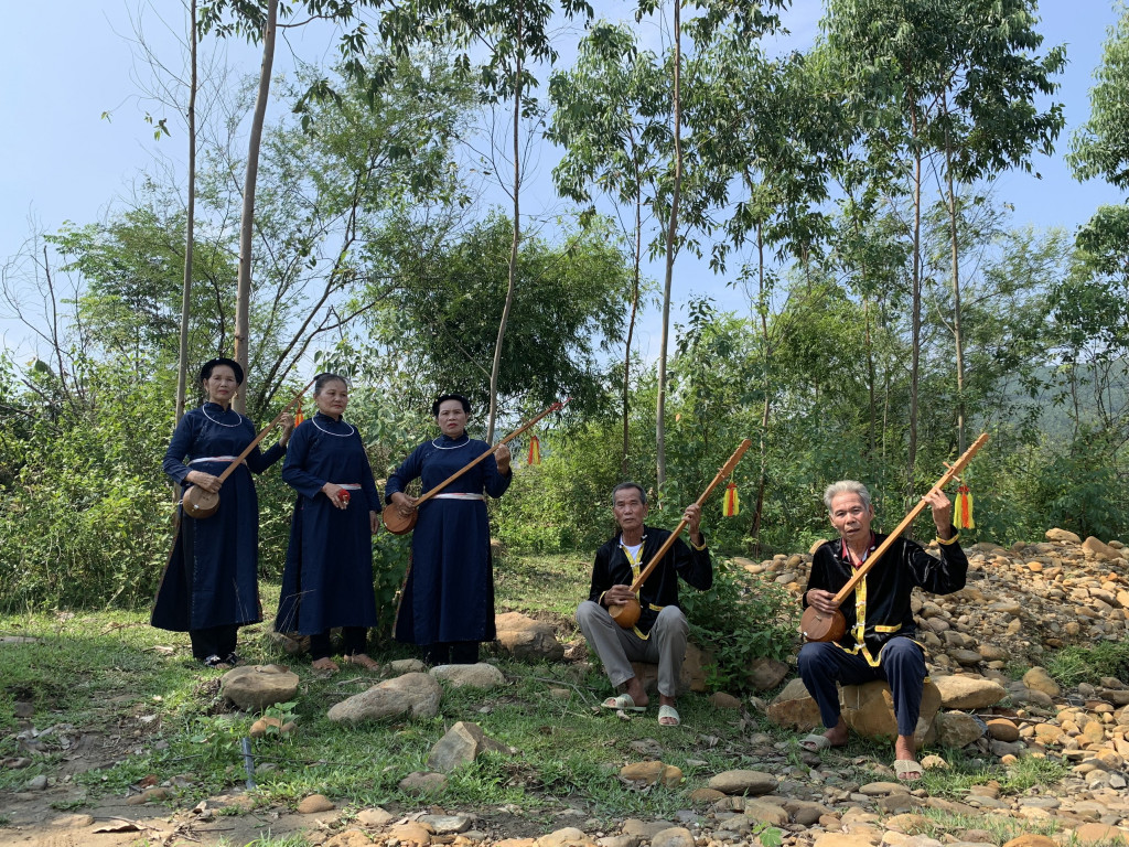 Việc khôi phục, bảo tồn hát then, đàn tính ở xã Tràng Lương đã góp phần không nhỏ trong việc gìn giữ những nét văn hóa độc đáo của cộng đồng dân tộc Tày, ở cửa ngõ phía Tây của tỉnh Quảng Ninh.