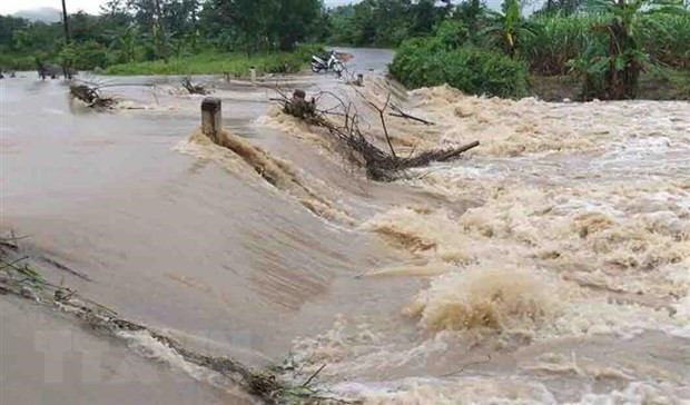 Lao Cai: Mot be gai thiet mang do bi nuoc lu cuon troi hinh anh 1