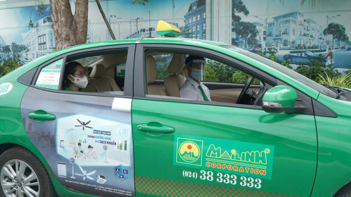 50 taxi được đưa đón khách ở sân bay Nội Bài