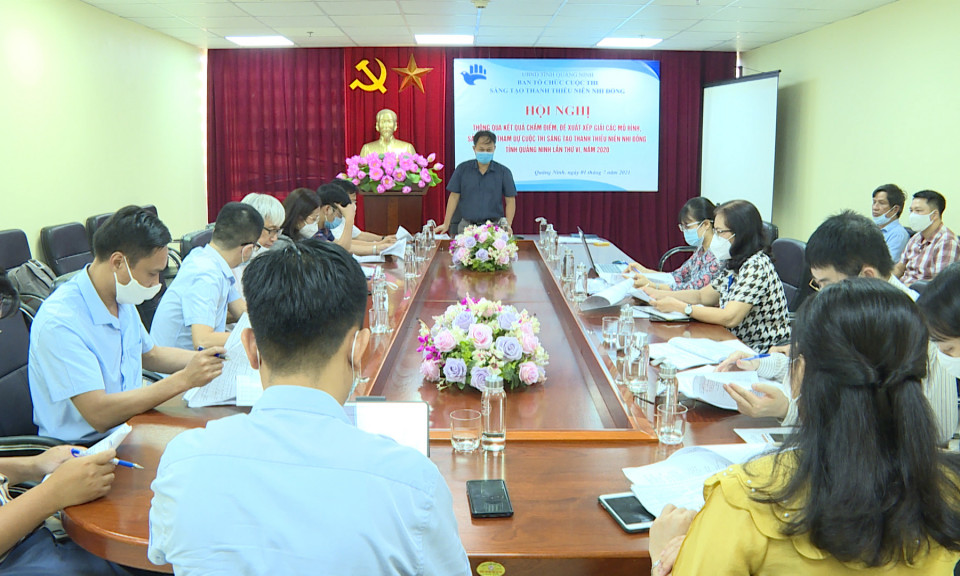 Thông qua kết quả chấm điểm và đề xuất xét giải Cuộc thi Sáng tạo TTN-NĐ tỉnh năm 2020