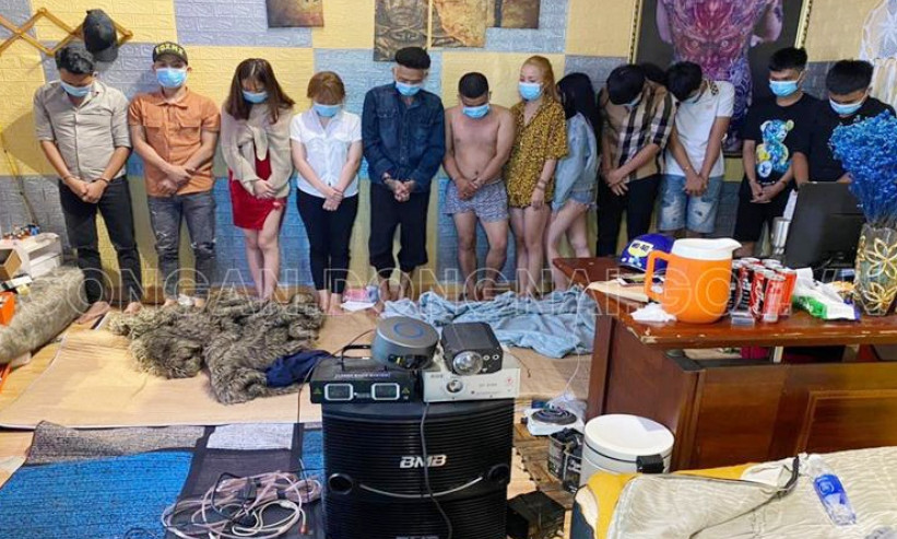 22 người bay lắc trong phòng trọ cách âm
