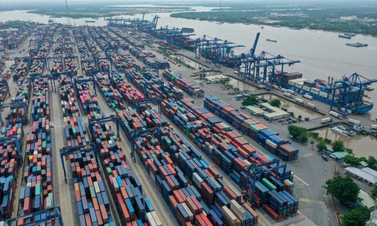 Việt Nam nhập siêu gần 1,5 tỷ USD nửa đầu năm