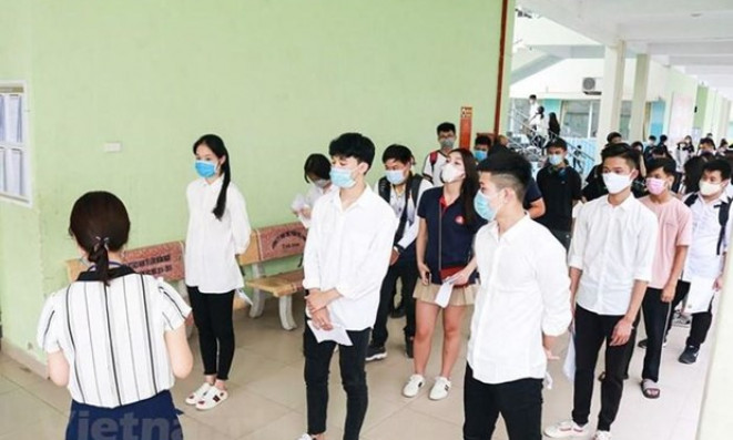 Hôm nay, thí sinh cả nước làm thủ tục dự thi tốt nghiệp THPT