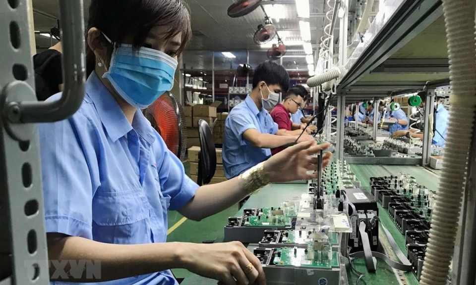 Thu nhập bình quân người dân giảm 1%