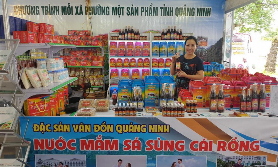Nâng giá trị nông sản địa phương