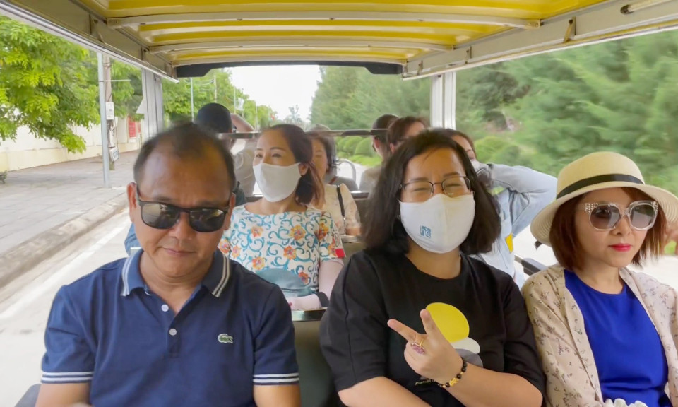 Đoàn Famtrip trong tỉnh khảo sát du lịch tại Cô Tô