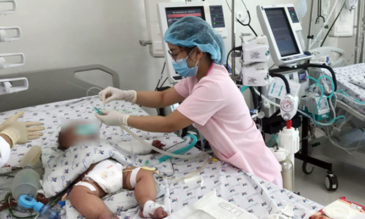 Nhiều trẻ sốc sốt xuất huyết