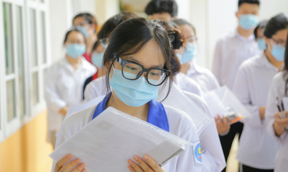 Các bài thi tổ hợp bám sát chương trình và đề minh họa, đảm bảo tính phân loại