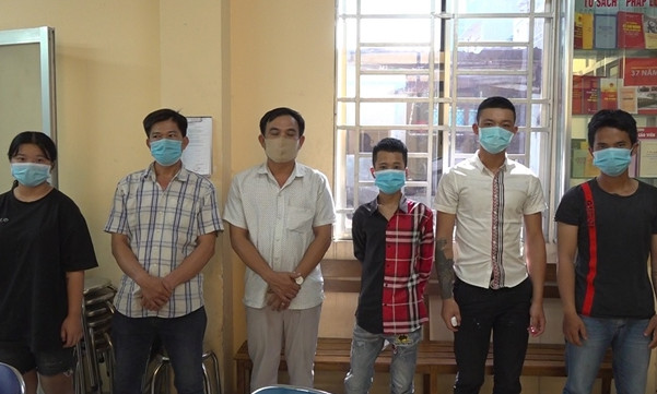 Lợi dụng mùa dịch, giả mạo nhân viên y tế để lừa đảo