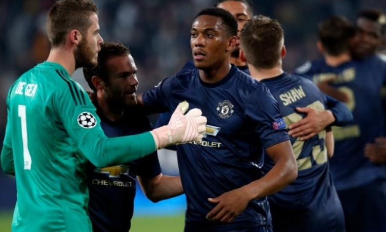4 cầu thủ nguy cơ bật bãi khỏi Man Utd hè này