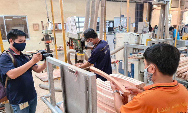 Mùa dịch COVID-19: Người ở TP.HCM làm việc tại Bình Dương và các tỉnh đi lại ra sao?