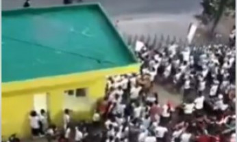 Đồng nghiệp nhiễm nCoV, công nhân tháo chạy khỏi công ty