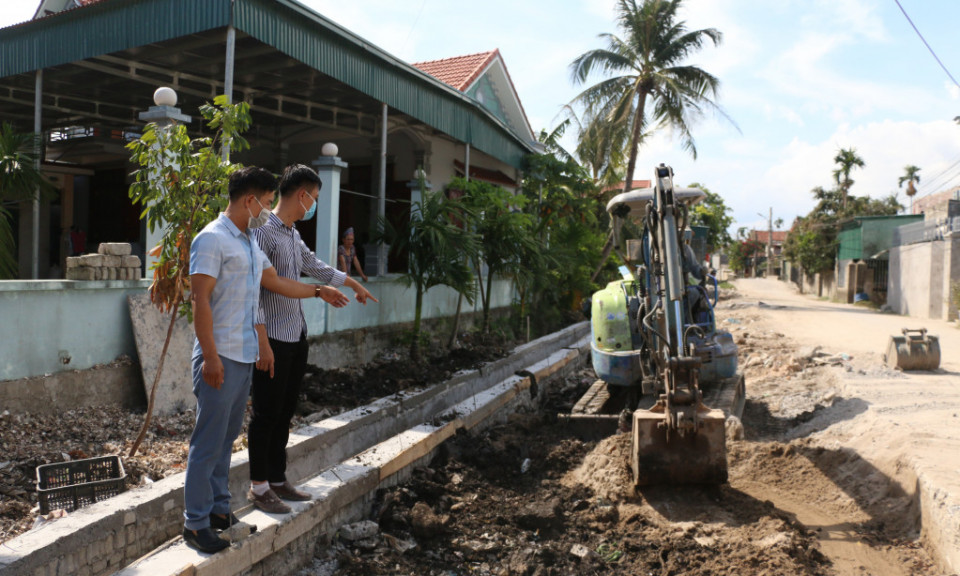 Người cán bộ thôn tâm huyết với các phong trào