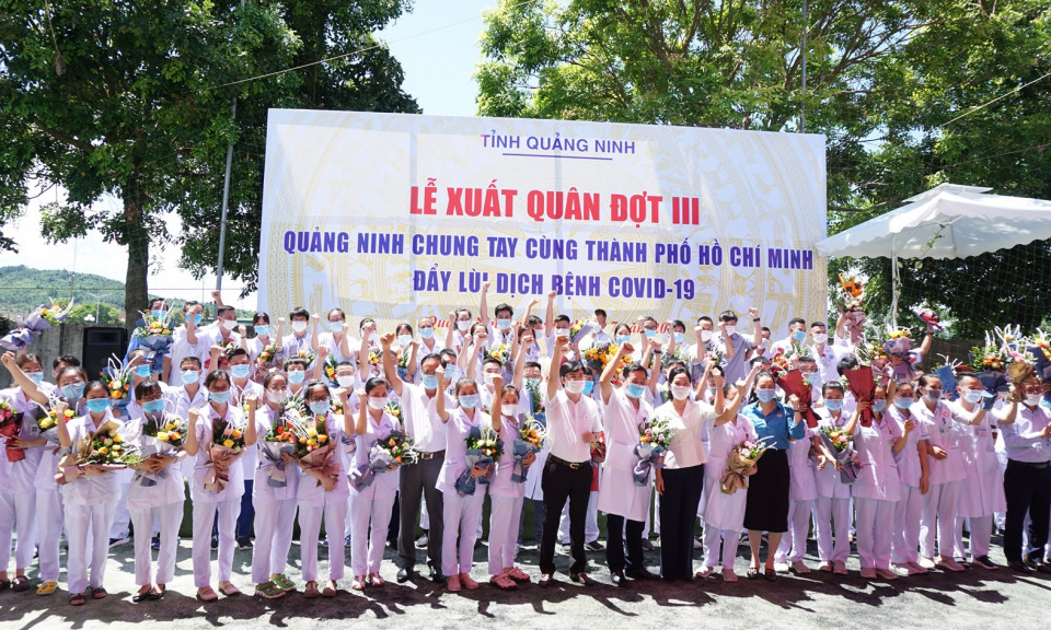 70 y, bác sĩ Quảng Ninh lên đường đến TP Hồ Chí Minh “chia lửa” cùng tuyến đầu chống dịch