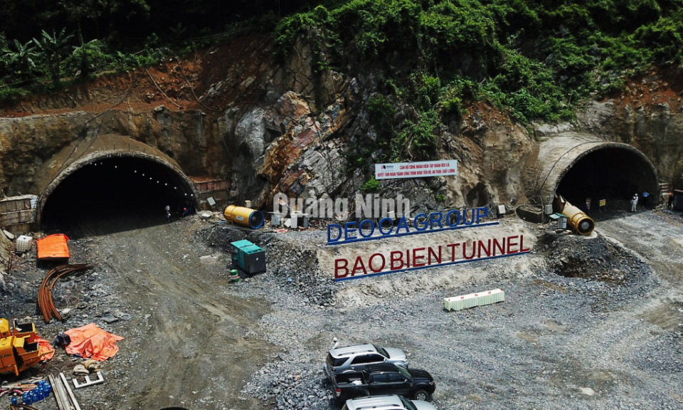 Quang Ninh celebrates digging the province’s largest tunnel